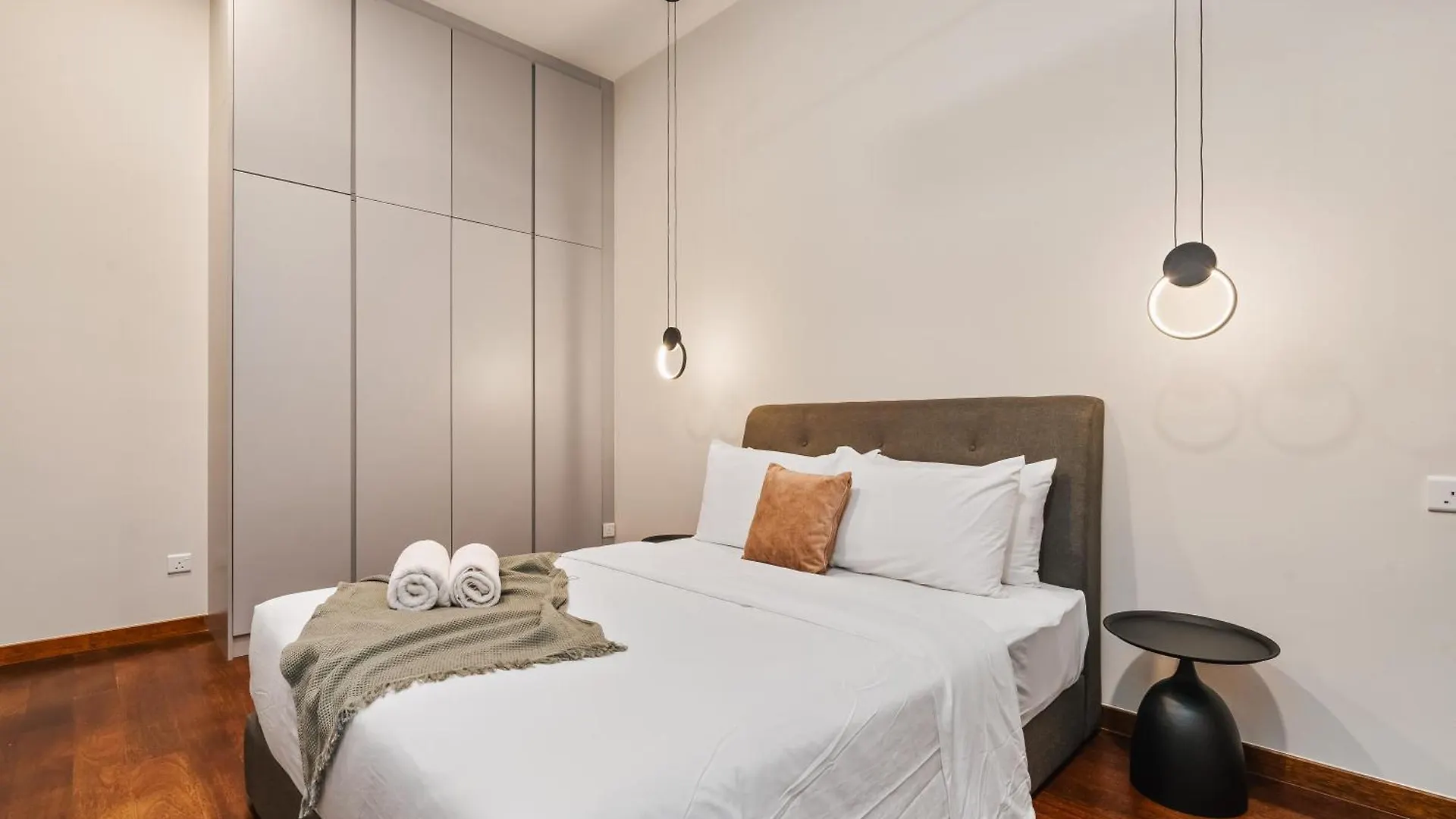 קואלה לומפור Central 2Br Designer Apartment In Klcc Cbd 2-Mins Walk To Station  קואלה לומפור